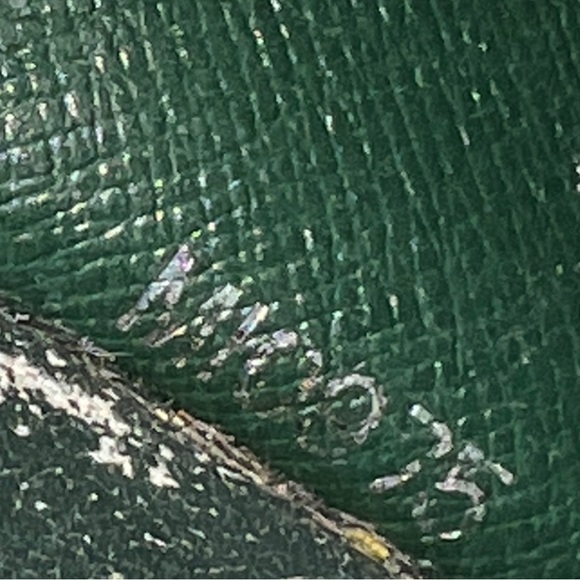 Auth. Louis Vuitton LV Taiga 6 Hook Ring Key Holder Case Wallet Multicles - Picture 16 of 17